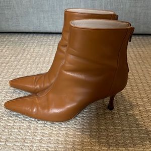 Gorgeous camel colored Manolo Blahnik kitten heel booties